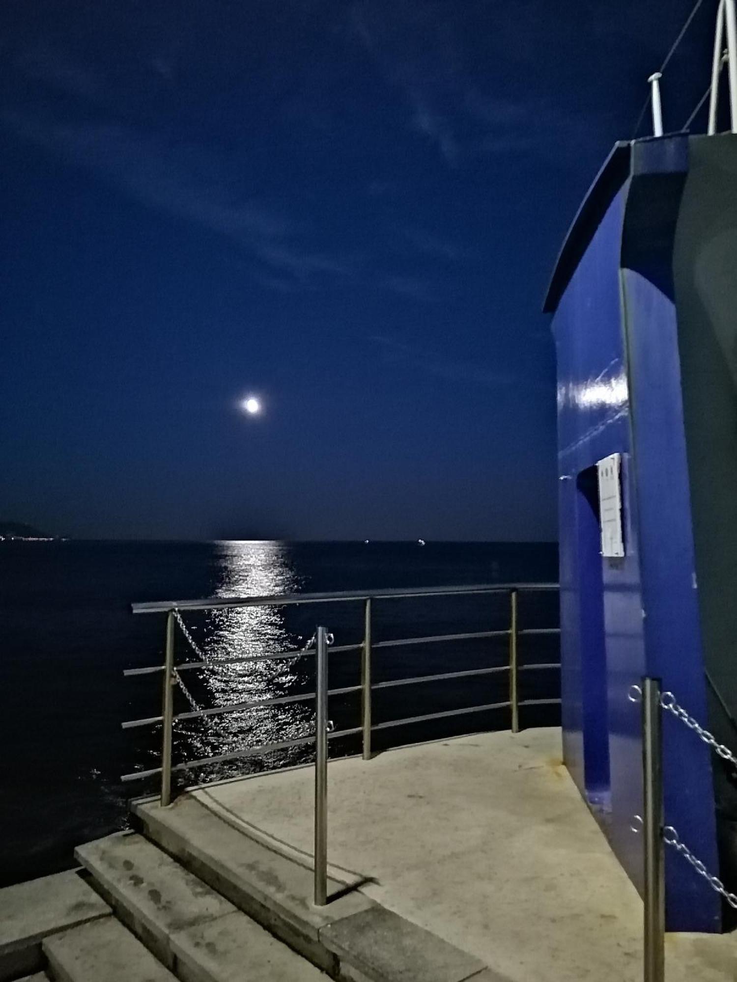Appartamento Loano Climatizzato Mt 650 Dal Mare Bagian luar foto